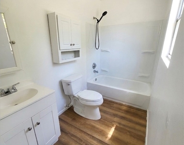 4112 2nd Street W - Photo Thumbnail 9