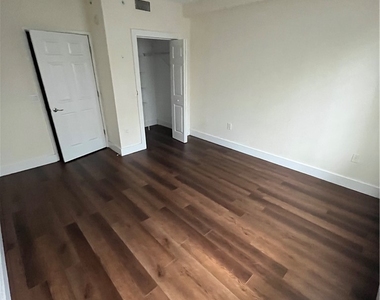 1115 Reserve Court - Photo Thumbnail 9