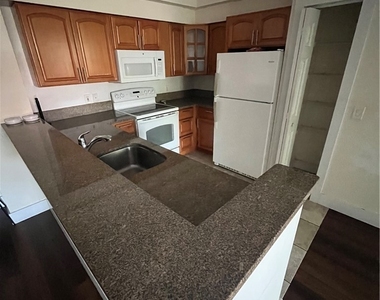 1115 Reserve Court - Photo Thumbnail 5