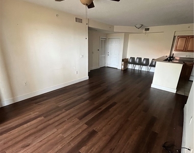 1115 Reserve Court - Photo Thumbnail 8