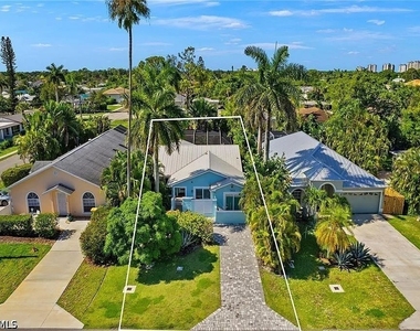 792 108th Avenue N - Photo Thumbnail 3