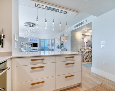 3115 Gulf Shore Boulevard N - Photo Thumbnail 11