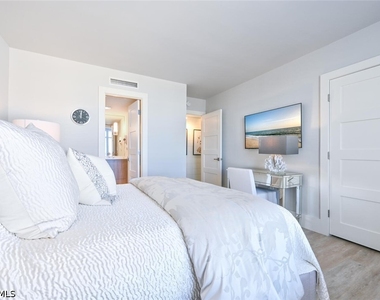 3115 Gulf Shore Boulevard N - Photo Thumbnail 22