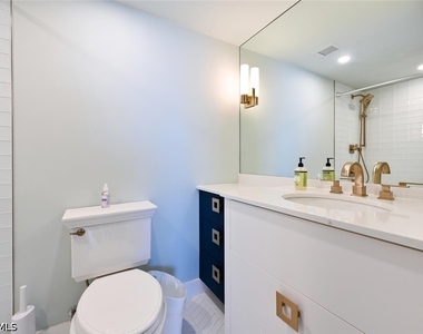 3115 Gulf Shore Boulevard N - Photo Thumbnail 24