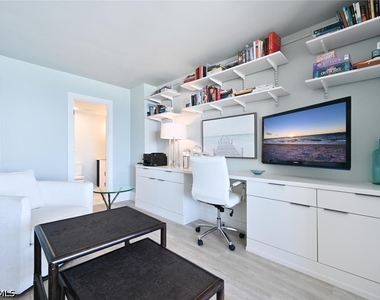 3115 Gulf Shore Boulevard N - Photo Thumbnail 14