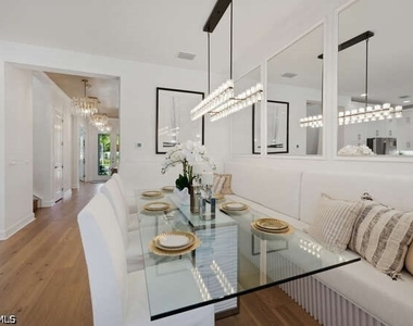 2872 Bloomfield Way - Photo Thumbnail 12