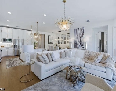 2872 Bloomfield Way - Photo Thumbnail 6