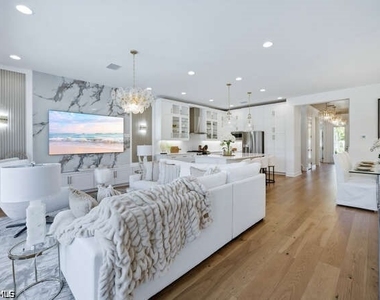 2872 Bloomfield Way - Photo Thumbnail 7