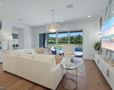 2872 Bloomfield Way - Photo Thumbnail 5