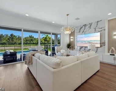 2872 Bloomfield Way - Photo Thumbnail 4