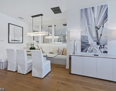 2872 Bloomfield Way - Photo Thumbnail 11