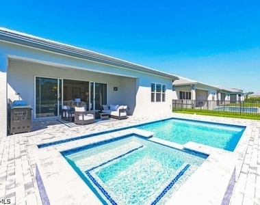 2872 Bloomfield Way - Photo Thumbnail 30