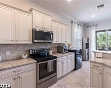 9550 Ironstone Terrace - Photo Thumbnail 15
