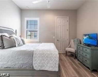 9550 Ironstone Terrace - Photo Thumbnail 32