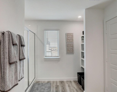10415 Lancaster Forest Lane - Photo Thumbnail 5