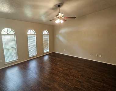 22903 Millgate Drive - Photo Thumbnail 2