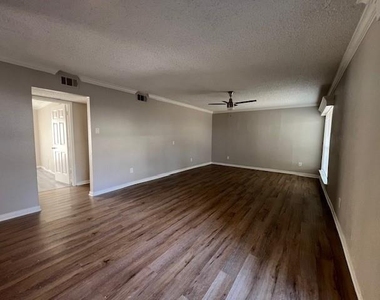1950 Spenwick Drive - Photo Thumbnail 3