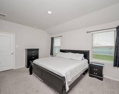 20819 Medford Landing Lane - Photo Thumbnail 10