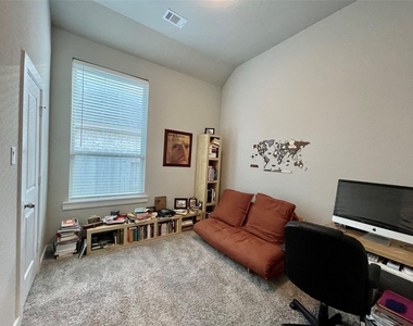 4334 Hemlock Grove Lane - Photo Thumbnail 13