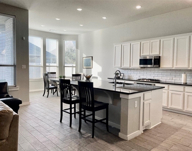 4334 Hemlock Grove Lane - Photo Thumbnail 19
