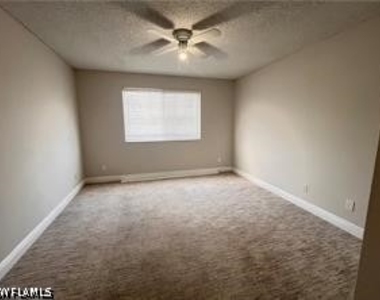 1240 Wildwood Lakes Boulevard - Photo Thumbnail 7