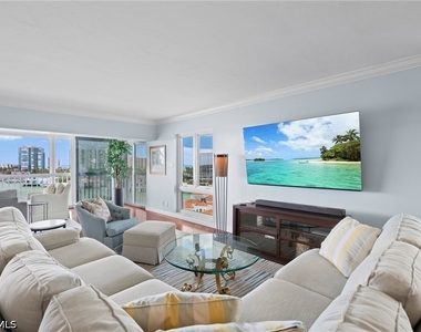 250 Park Shore Drive - Photo Thumbnail 12