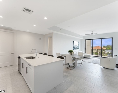1111 Central - Photo Thumbnail 7