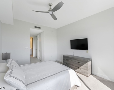 1111 Central - Photo Thumbnail 12