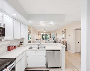 13046 Amberley Court - Photo Thumbnail 3