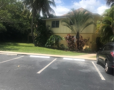 1210 Shady Rest Lane - Photo Thumbnail 5