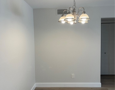 1210 Shady Rest Lane - Photo Thumbnail 20