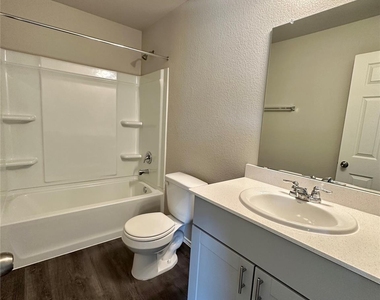 4231 Tulip Oak Drive - Photo Thumbnail 16