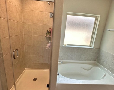 4231 Tulip Oak Drive - Photo Thumbnail 11