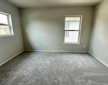4231 Tulip Oak Drive - Photo Thumbnail 17