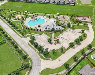 5407 Baronet Drive - Photo Thumbnail 40