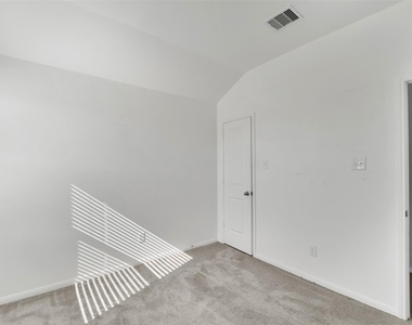 5407 Baronet Drive - Photo Thumbnail 32