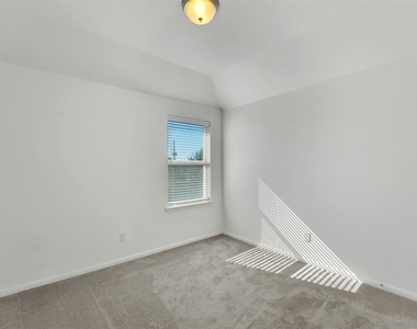 5407 Baronet Drive - Photo Thumbnail 31
