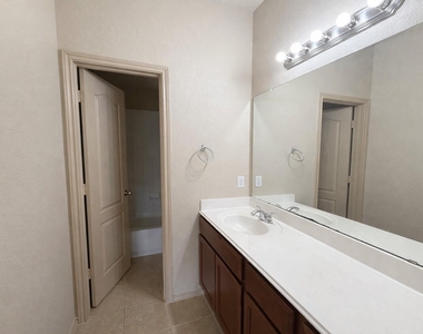 11922 Harristown Dr - Photo Thumbnail 24