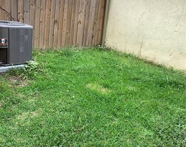10321 Bridgeland Lane - Photo Thumbnail 12