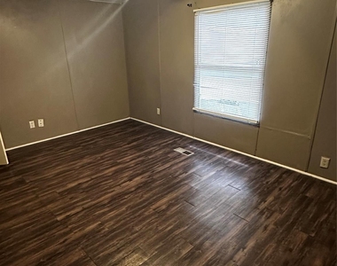 2021 N Battlebell Road - Photo Thumbnail 1