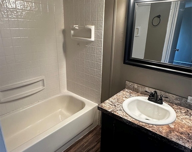 2021 N Battlebell Road - Photo Thumbnail 4