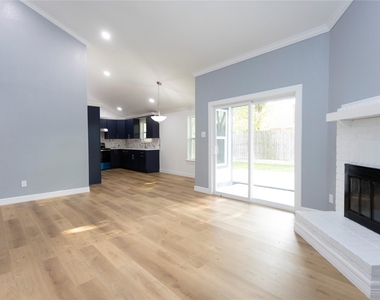 10030 Tahoka Lane - Photo Thumbnail 6