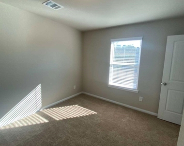 5130 Wolgan Lake Court - Photo Thumbnail 7