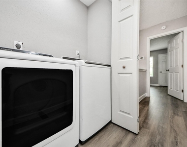 781 Country Place Drive - Photo Thumbnail 24