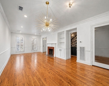 5136 Chevy Chase Drive - Photo Thumbnail 6