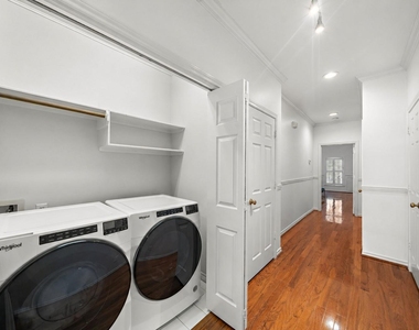 5136 Chevy Chase Drive - Photo Thumbnail 15