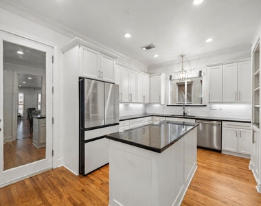 5136 Chevy Chase Drive - Photo Thumbnail 9