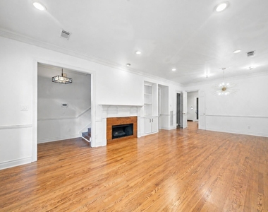 5136 Chevy Chase Drive - Photo Thumbnail 4