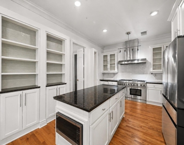 5136 Chevy Chase Drive - Photo Thumbnail 10