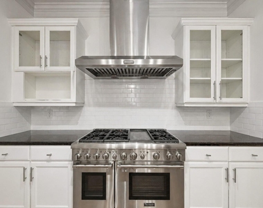 5136 Chevy Chase Drive - Photo Thumbnail 11